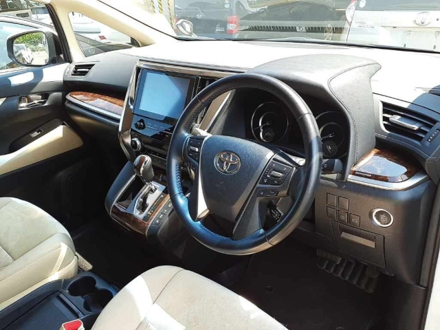 TOYOTA ALPHARD 2022