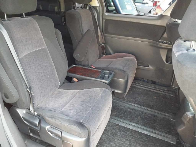 TOYOTA VELLFIRE 2012