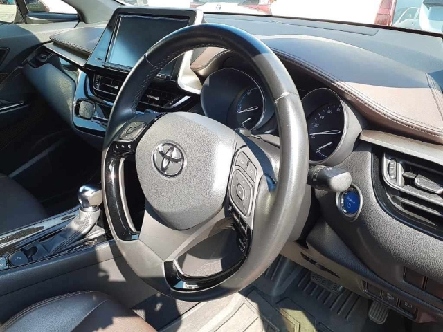 TOYOTA C-HR 2018