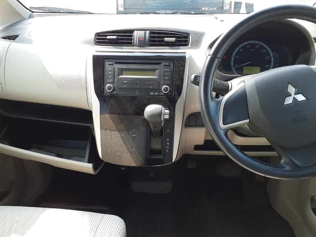 MITSUBISHI EK WAGON 2013