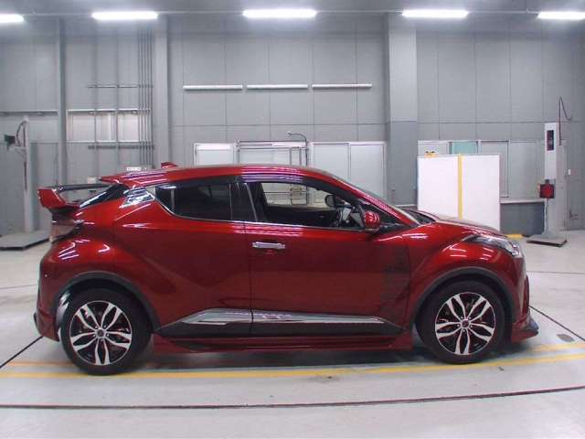 TOYOTA C-HR 2018