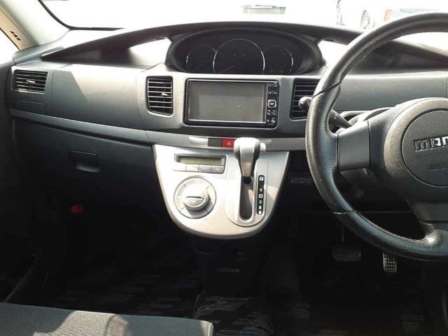 DAIHATSU MOVE 2010
