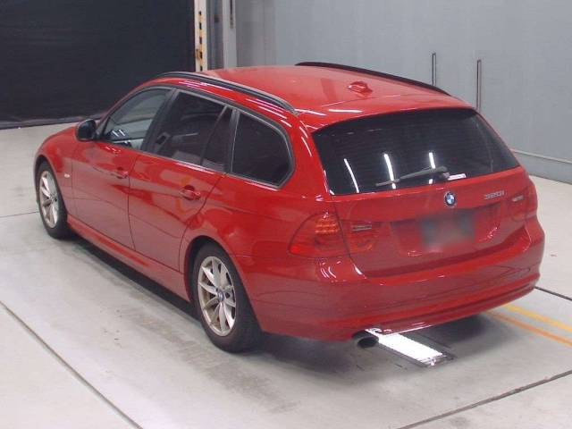 BMW 3 SERIES 2011