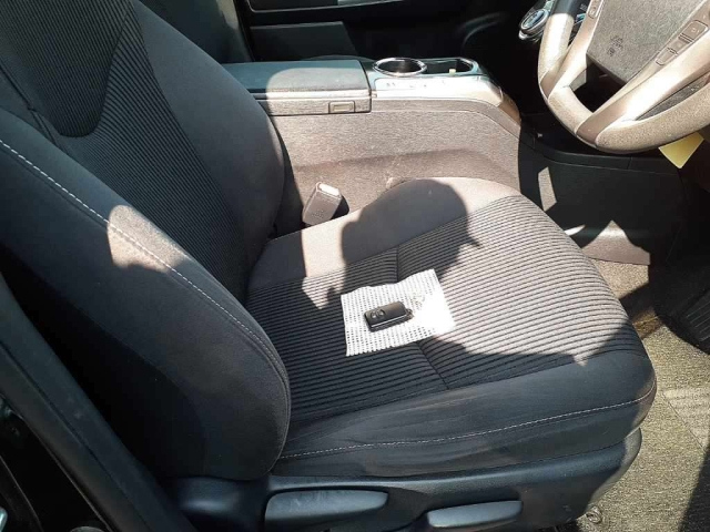 TOYOTA PRIUS ALPHA 2015