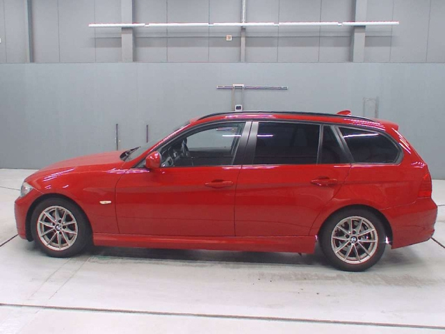 BMW 3 SERIES 2011