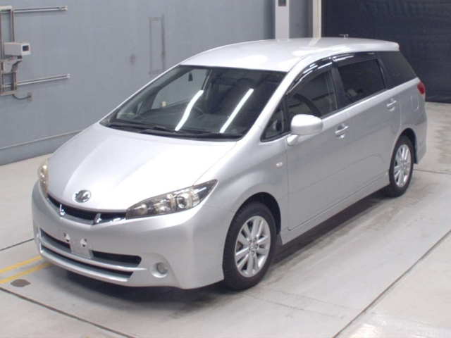TOYOTA WISH 2010
