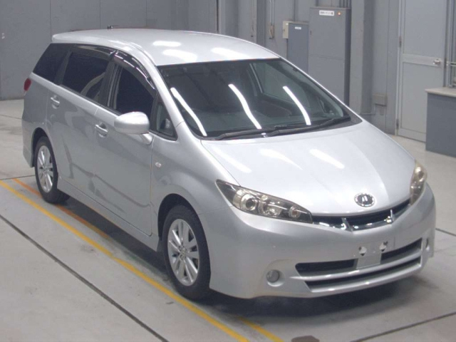 TOYOTA WISH 2010