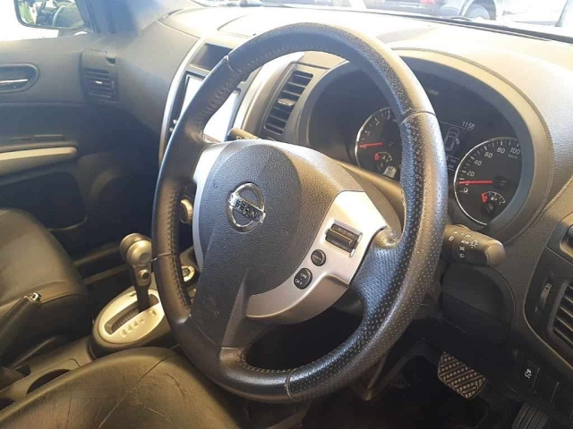 NISSAN X-TRAIL 2013