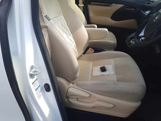 TOYOTA VELLFIRE 2019