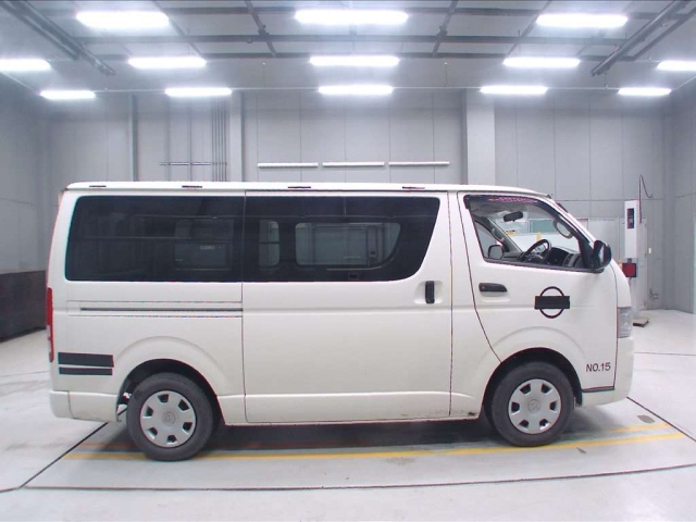 TOYOTA HIACE VAN 2008