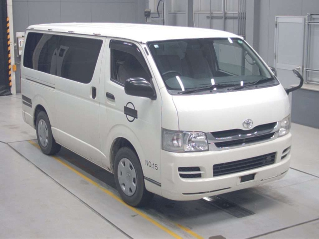 TOYOTA HIACE VAN 2008