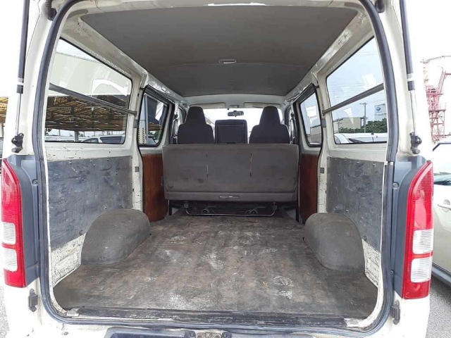 TOYOTA HIACE VAN 2008