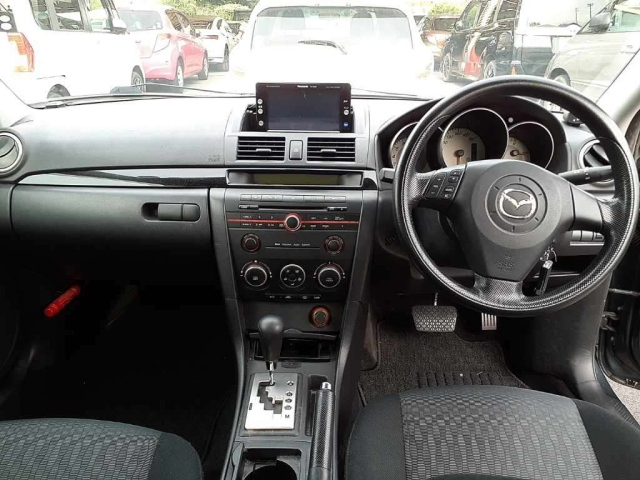 MAZDA AXELA 2009