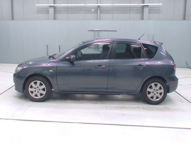 MAZDA AXELA 2009