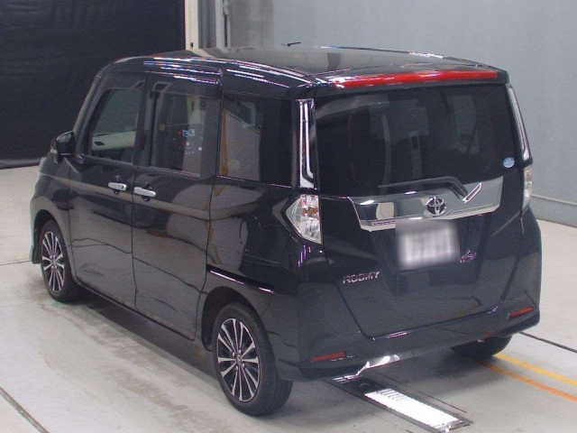 TOYOTA ROOMY 2021