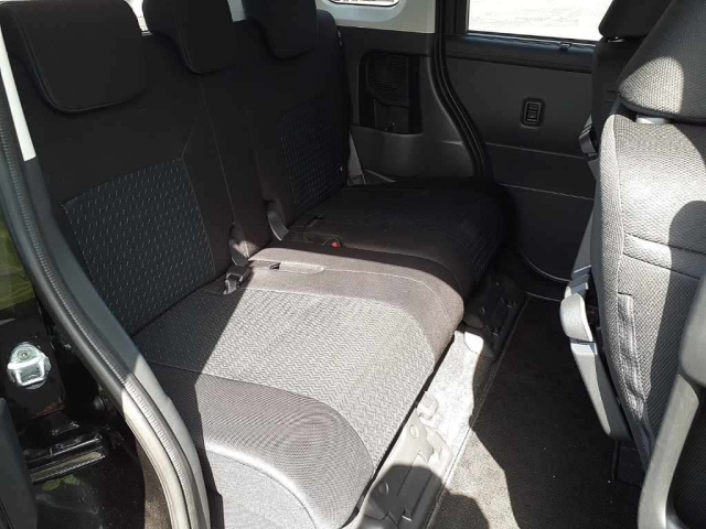 TOYOTA ROOMY 2021