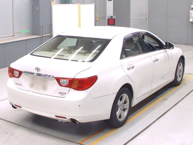 TOYOTA MARK X 2010