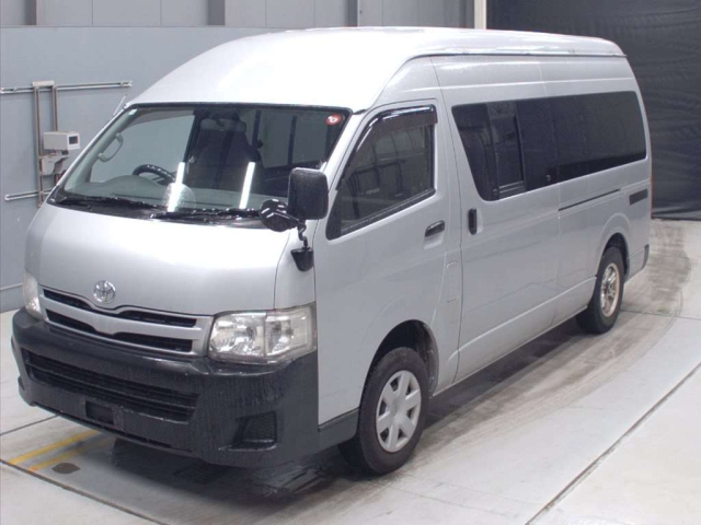 TOYOTA REGIUS ACE VAN 2013