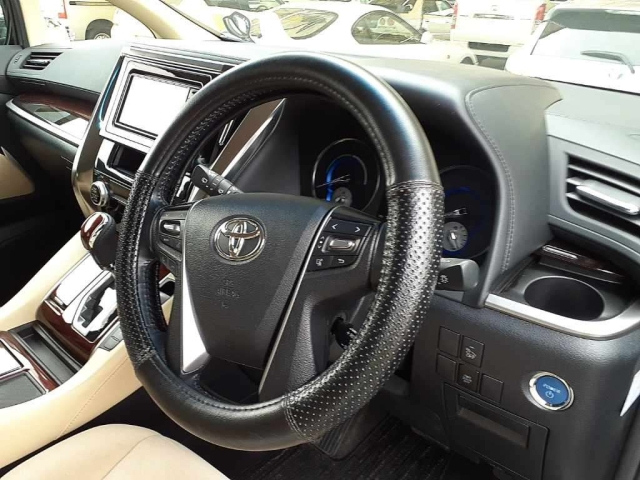 TOYOTA ALPHARD 2017