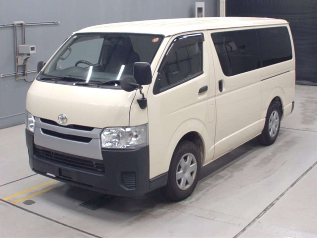 TOYOTA HIACE VAN 2014