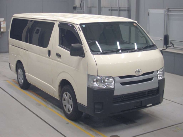 TOYOTA HIACE VAN 2014