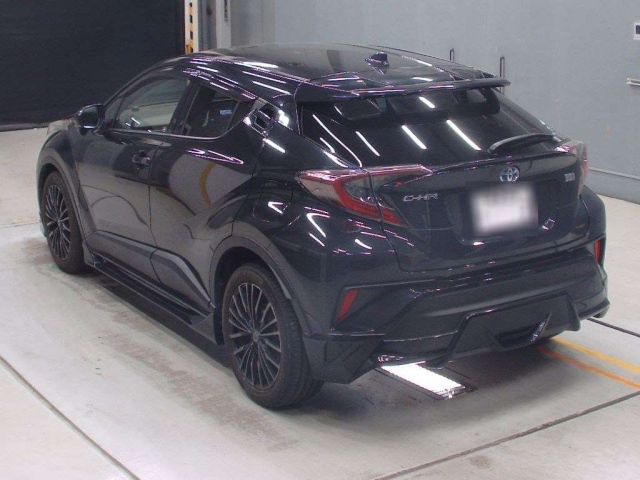 TOYOTA C-HR 2017