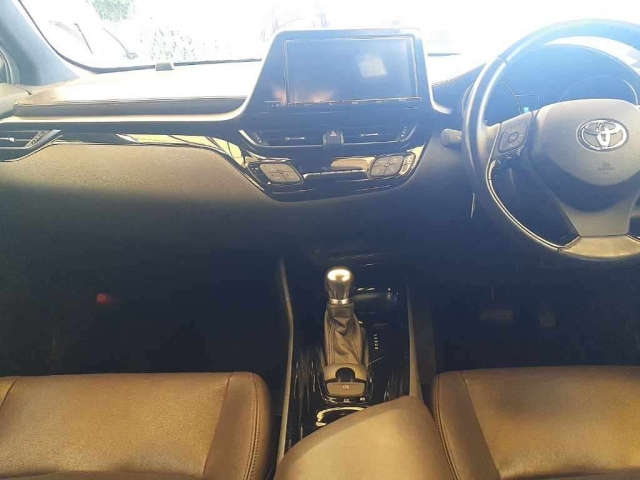TOYOTA C-HR 2017