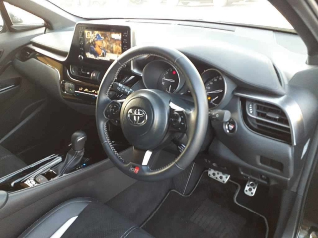 TOYOTA C-HR 2023