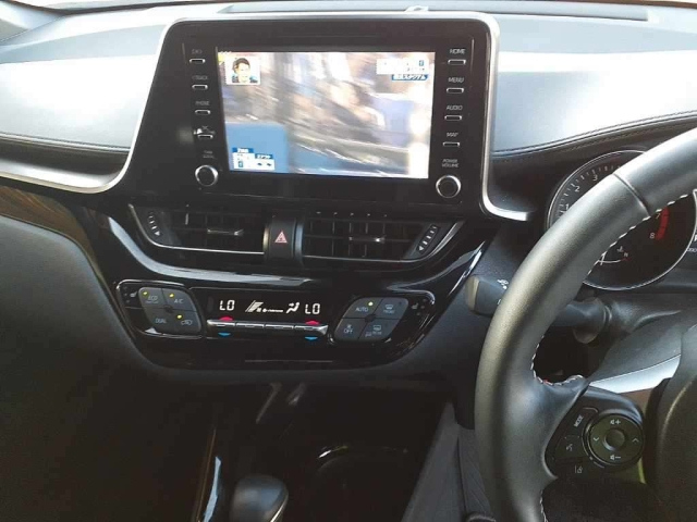 TOYOTA C-HR 2023