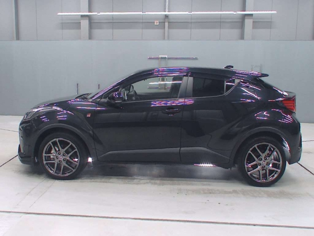 TOYOTA C-HR 2023