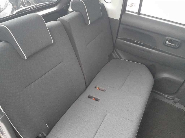 TOYOTA PIXIS SPACE 2016