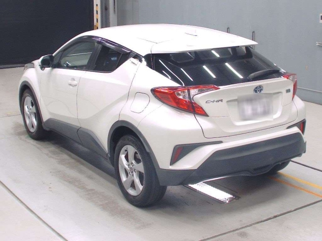 TOYOTA C-HR 2017