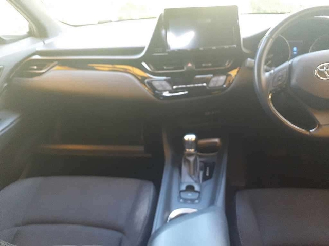TOYOTA C-HR 2017