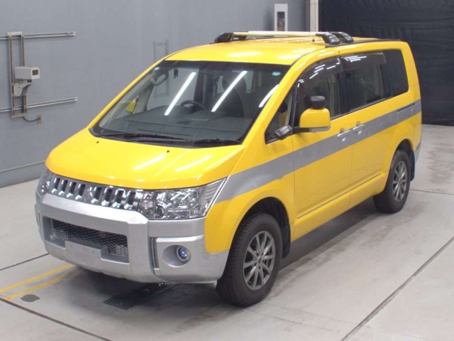 MITSUBISHI DELICA D5 2019