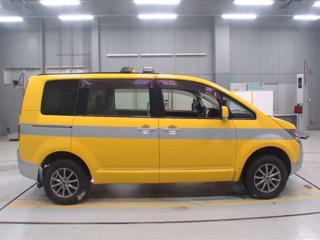 MITSUBISHI DELICA D5 2019