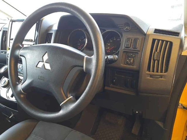 MITSUBISHI DELICA D5 2019