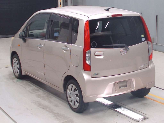 DAIHATSU MOVE 2013