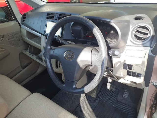 DAIHATSU MOVE 2013