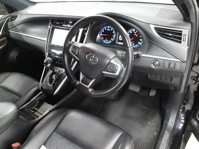 TOYOTA HARRIER 2015