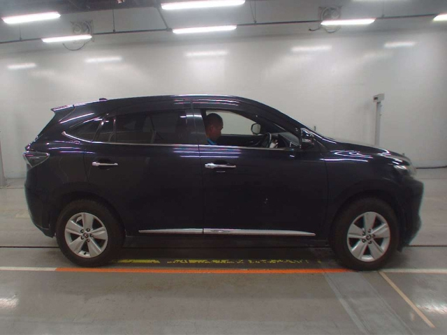 TOYOTA HARRIER 2015