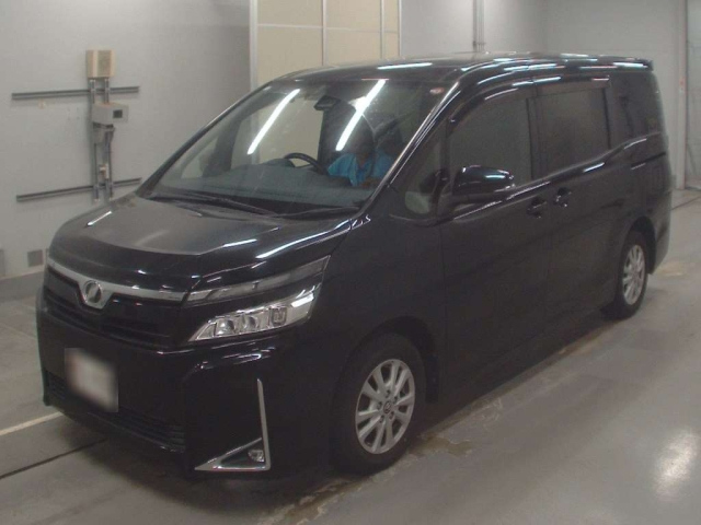 TOYOTA VOXY 2018