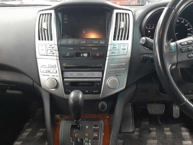 TOYOTA HARRIER 2011