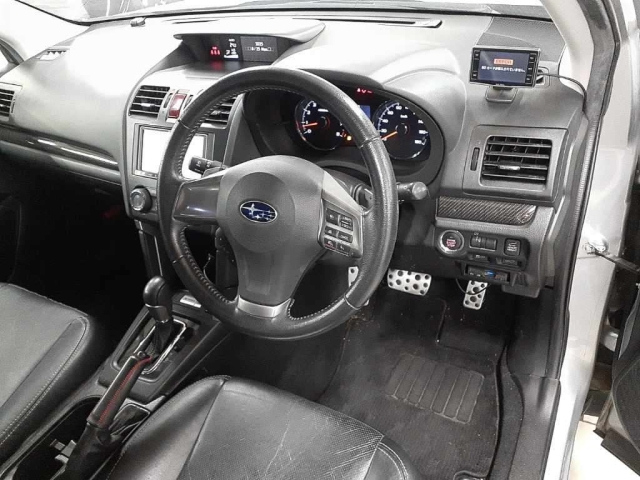 SUBARU FORESTER 2012