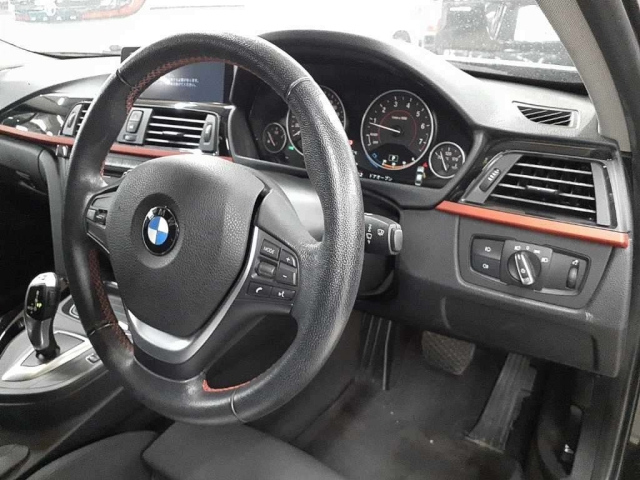 BMW 3 SERIES 2012