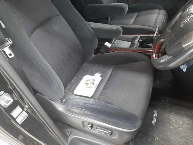 TOYOTA VELLFIRE 2008