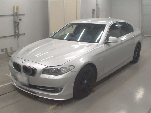 BMW 5 SERIES 2013