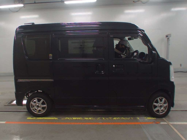 SUZUKI EVERY WAGON 2017