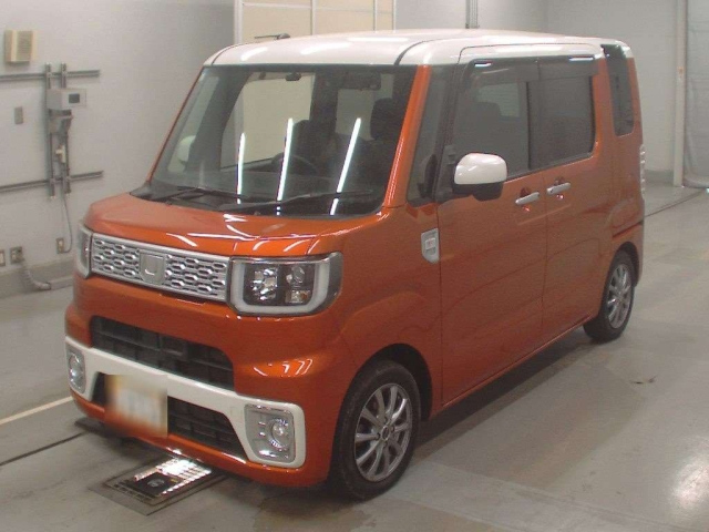 DAIHATSU WAKE 2015