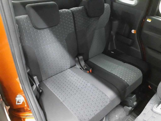 DAIHATSU WAKE 2015