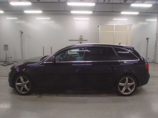 AUDI A4 2008